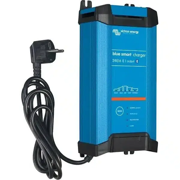 Victron Blue Smart IP22 24/16 Battery Charger (1) - BPC241647002 Ocasión Especial